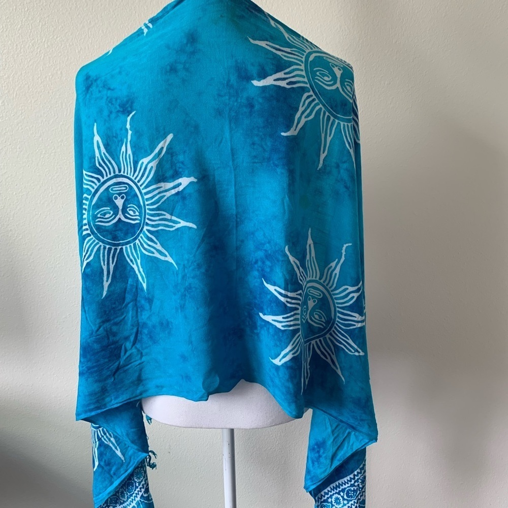 Scarf - Picture 2 of 9